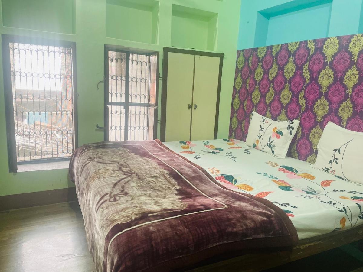 Indra Paying Guest House Varanasi Exterior foto