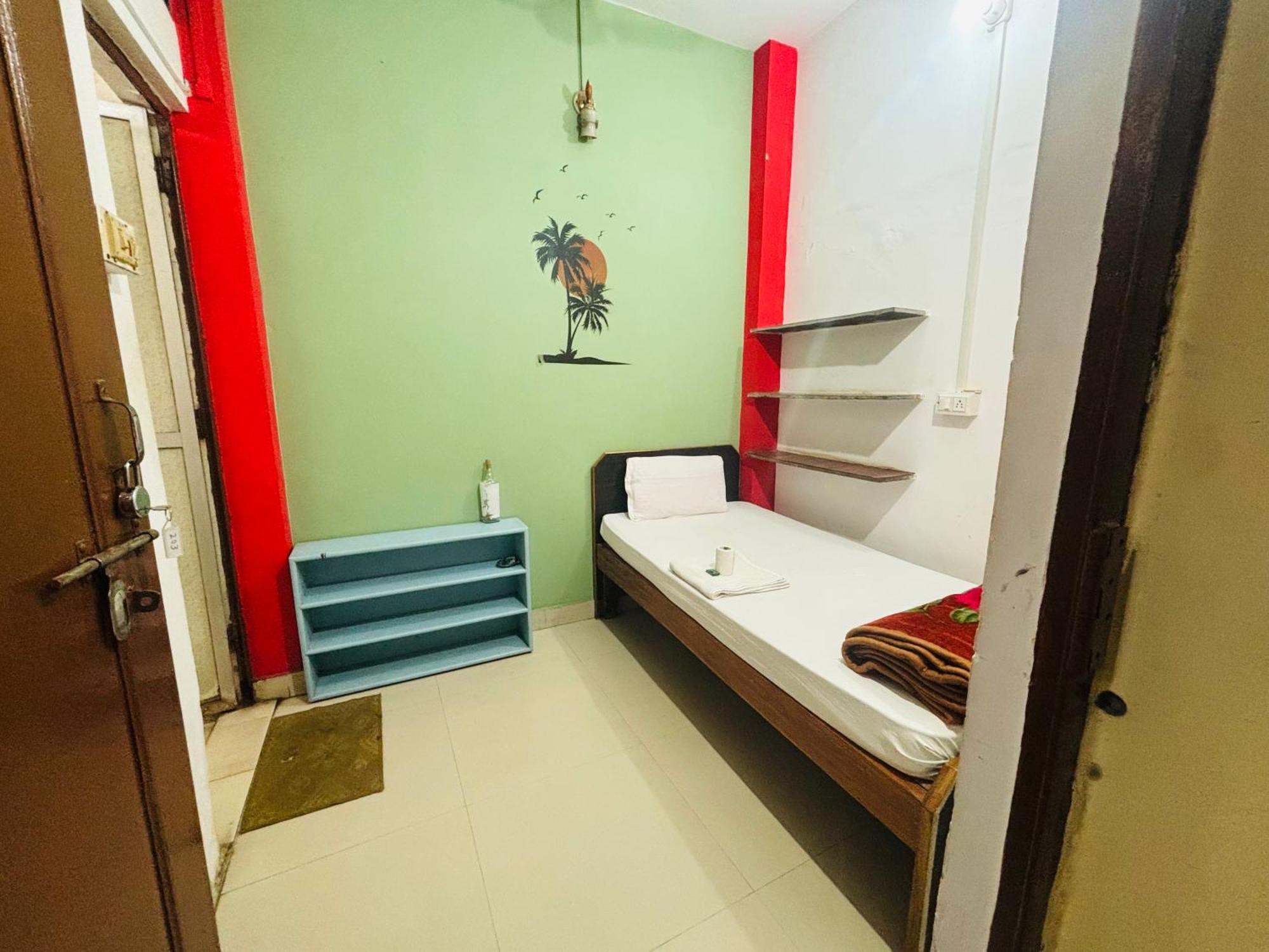 Indra Paying Guest House Varanasi Exterior foto